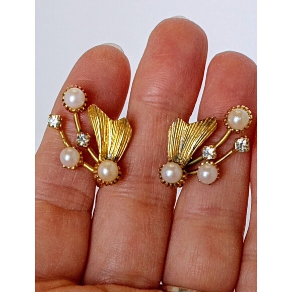 Unsigned Estate Jewelry - Vintage Art Nouveau Goldtone Rhinestone & Faux Pearl Climber Clip Earrings 1.1"